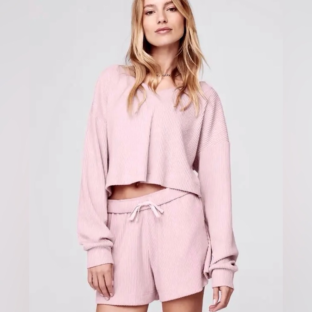 ALO The Muse V-Neck Pullover